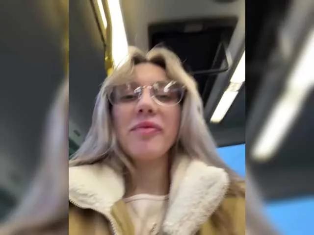 jellyPriestess on BongaCams 