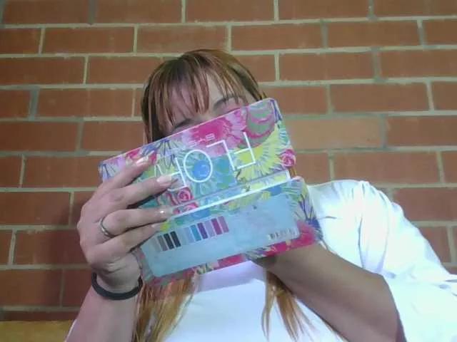 jones-scarlet on BongaCams 