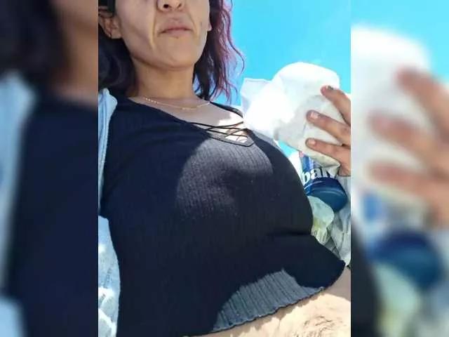 Juiicy01 on BongaCams 