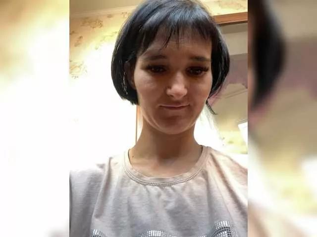 KarinsaCherry on BongaCams