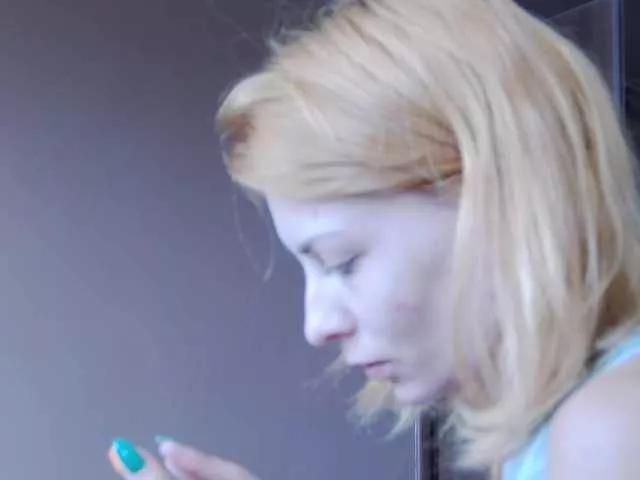 karo131324 on BongaCams 