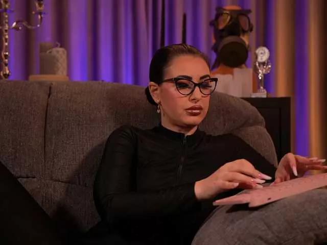 KellyKent on BongaCams 