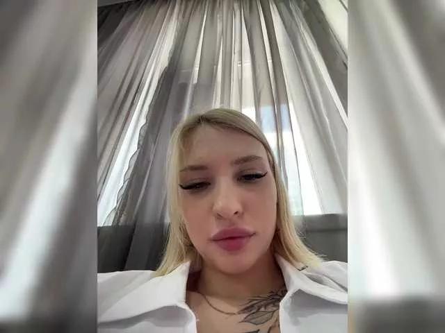 KettyPretty25 on BongaCams 