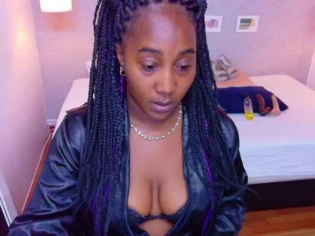 kiara-evanss on BongaCams 