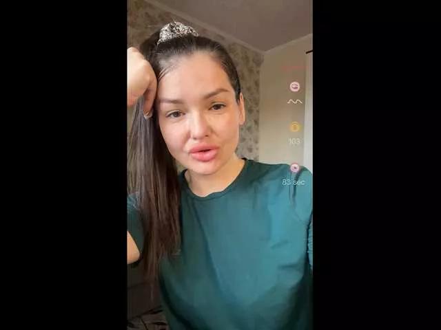 KikiMilf84 on BongaCams 