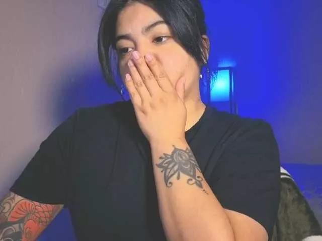Kimmiakiss22 on BongaCams 