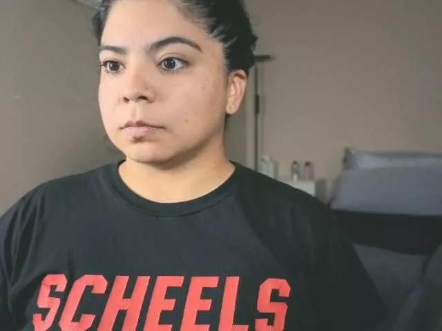 Kimmiakiss22 on BongaCams 