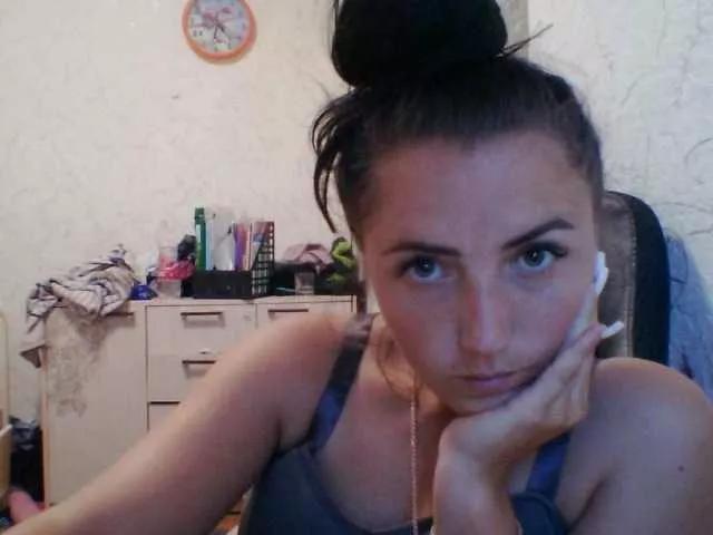 Kira-Sweetchi on BongaCams 