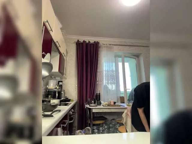 KiraLiLime on BongaCams 