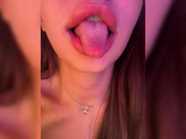 Kitiiiket on BongaCams 
