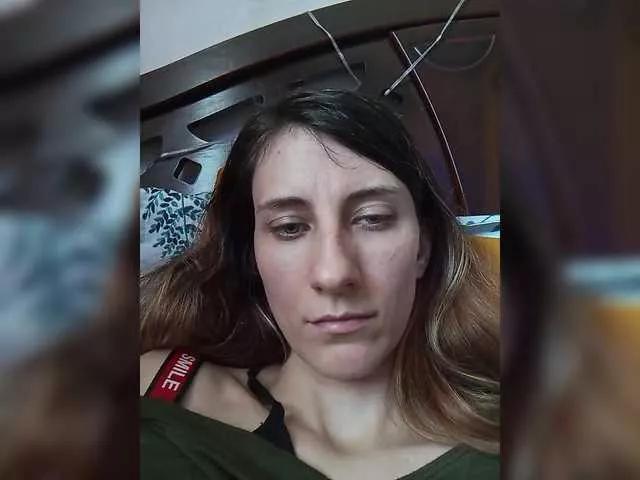 Kitty2044 on BongaCams 