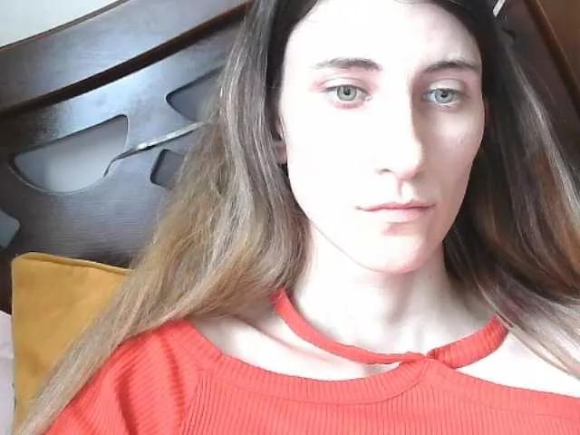 Kitty2044 on BongaCams 