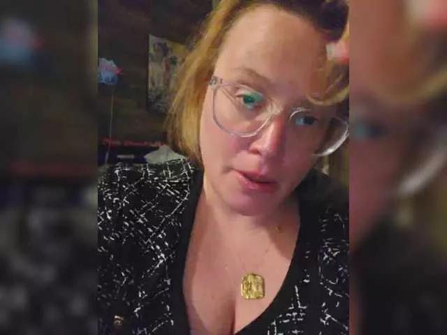 KivaRacks on BongaCams 