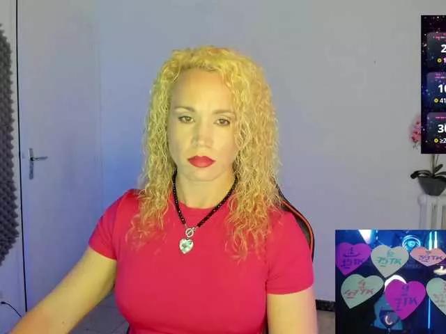 Latinasexy4 on BongaCams 