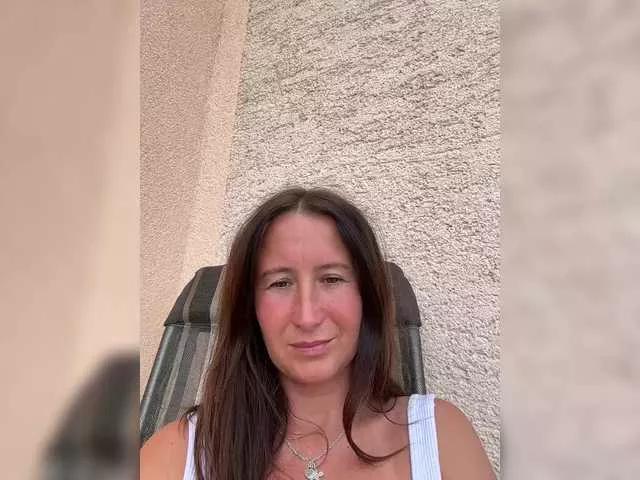 Laura1988a on BongaCams