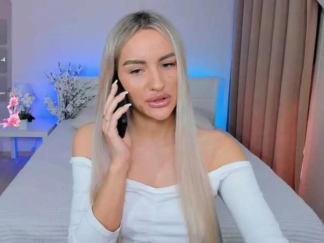 LeilaFlower on BongaCams 