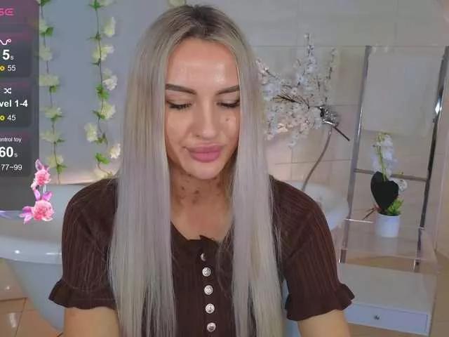 LeilaFlower on BongaCams 