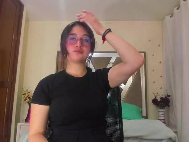 leyladarly on BongaCams 