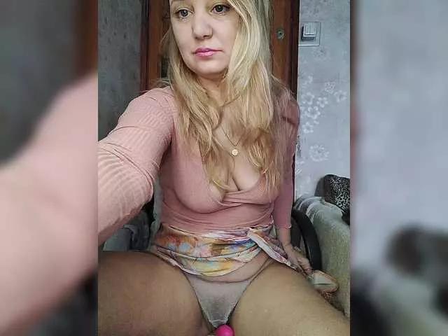Liilu2929 on BongaCams 