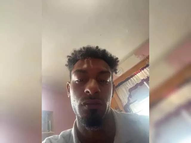Lilbucket908 on BongaCams 