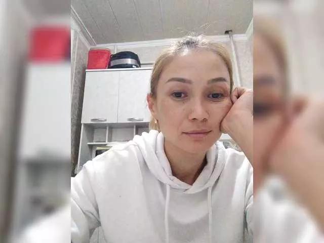 LiliToli1 on BongaCams 