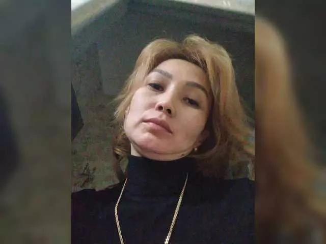 LiliToli1 on BongaCams 
