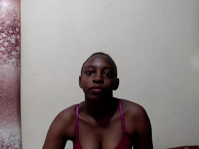 lilqueen1 on BongaCams 