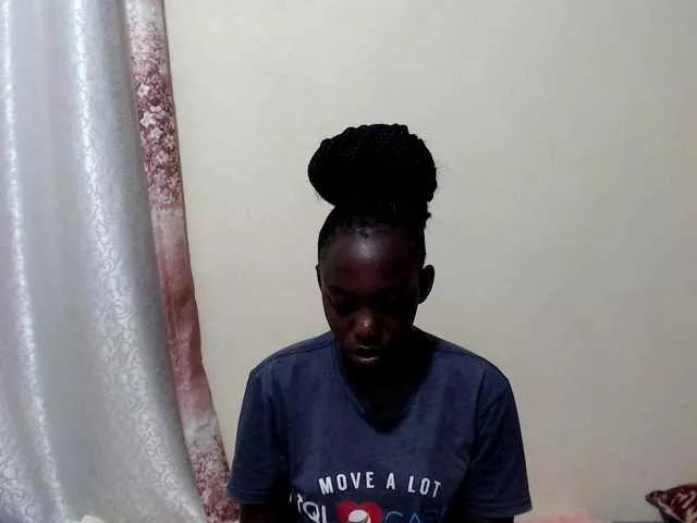 lilqueen1 on BongaCams 