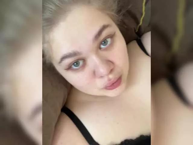 lina-7 on BongaCams 