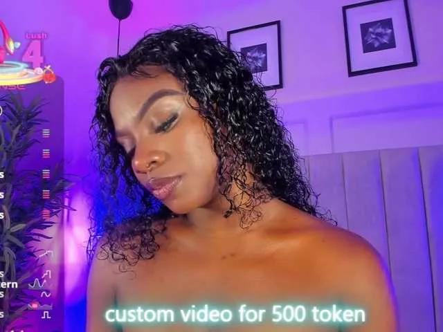 LinsyAdams on BongaCams 