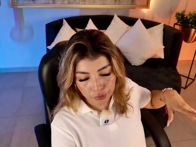 LisaMonroe on BongaCams 