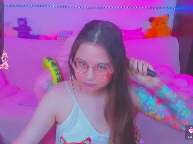 LittleKitsune on BongaCams 