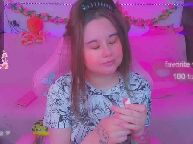 LittleKitsune on BongaCams 