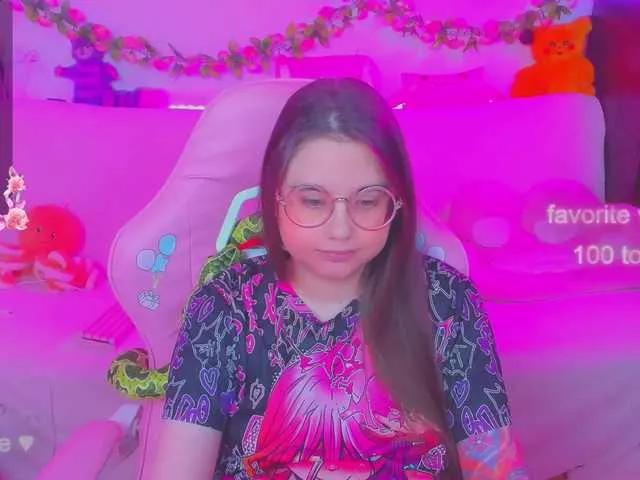 LittleKitsune on BongaCams 