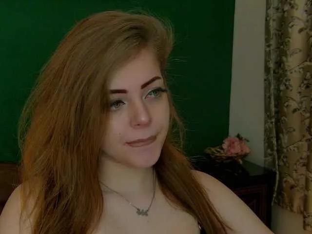 LittlePoem on BongaCams 