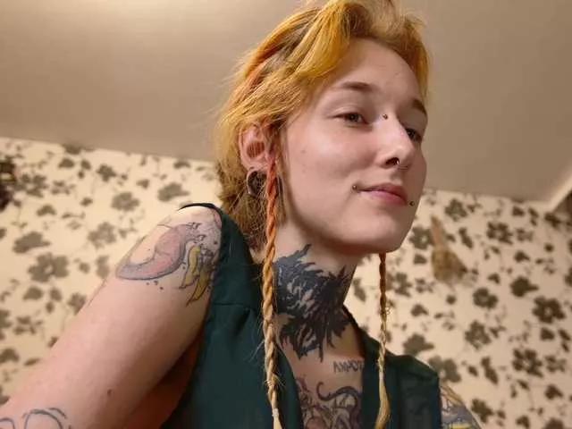 LittleSpaceMouse- on BongaCams 