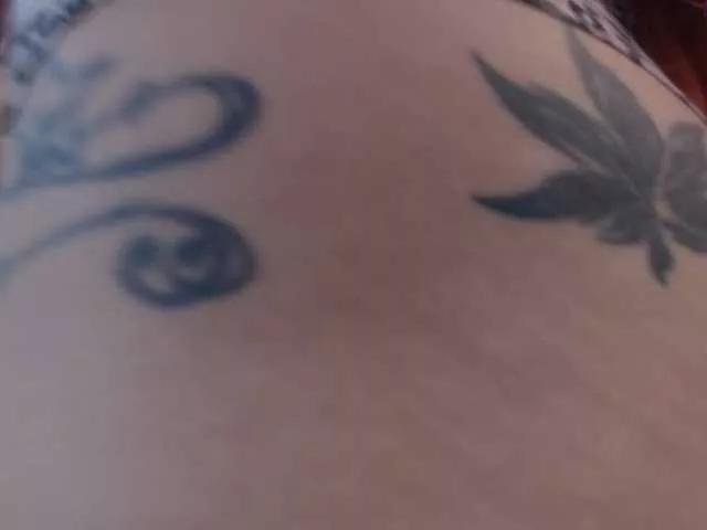 lizzybarbie1 on BongaCams 