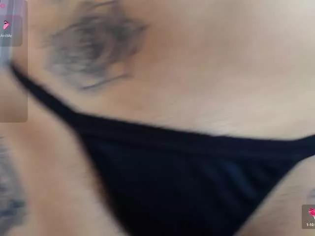 lizzybarbie1 on BongaCams 