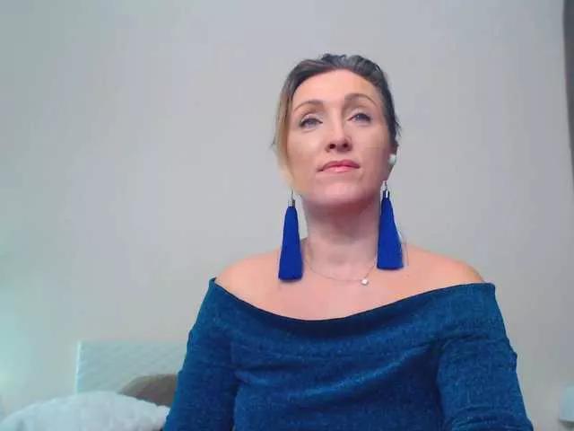 Lola-Nelson on BongaCams 