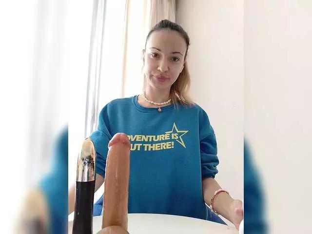 Lola3000 on BongaCams 