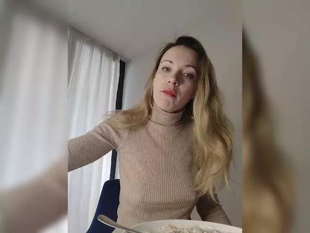 Lola3000 on BongaCams 