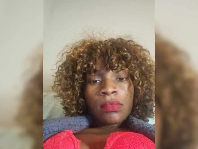 Lolaciao23 on BongaCams 