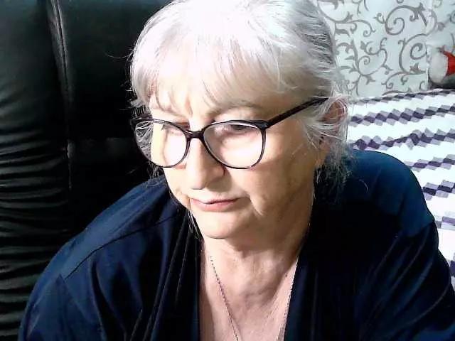 Freechat LolkaAlyss on BongaCams