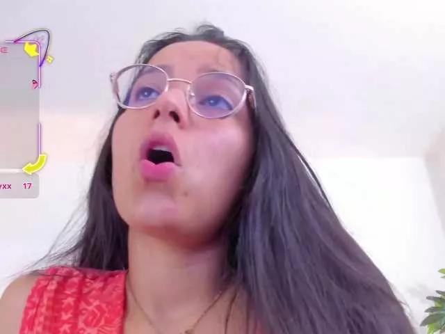 lucy-blue28 on BongaCams 