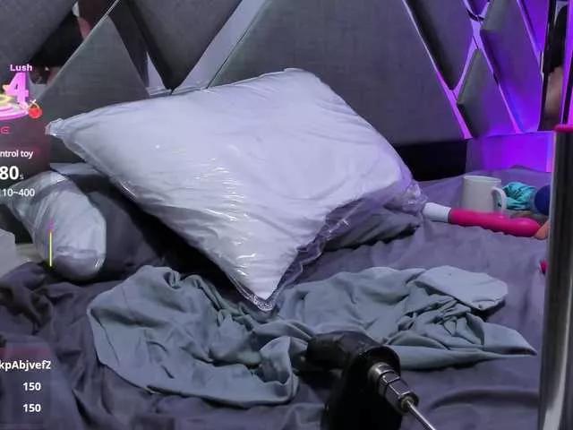 LunaGates on BongaCams