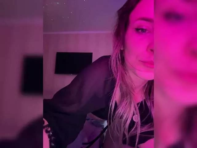 Lunaluxseri on BongaCams 