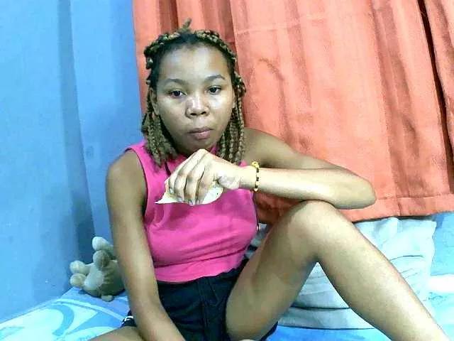 Maarcelinahh on BongaCams 