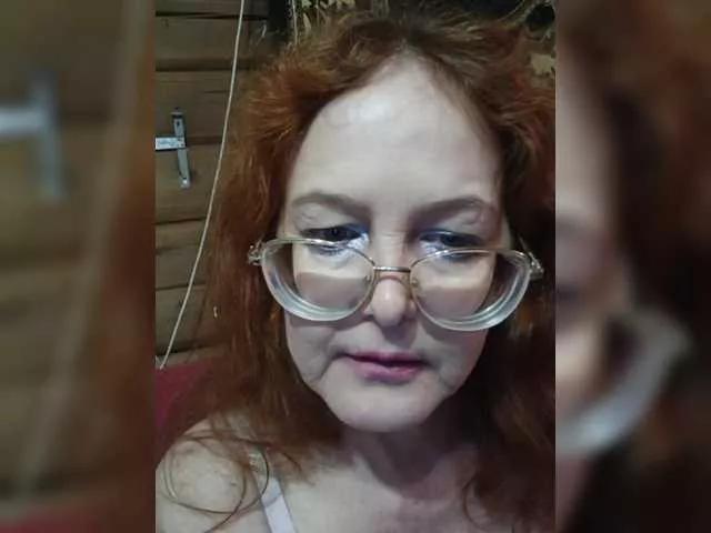 Madam-oss on BongaCams 