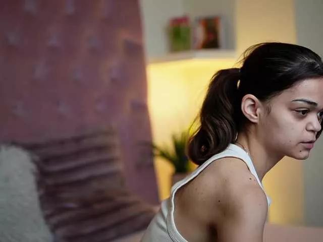 MaiaMini on BongaCams 