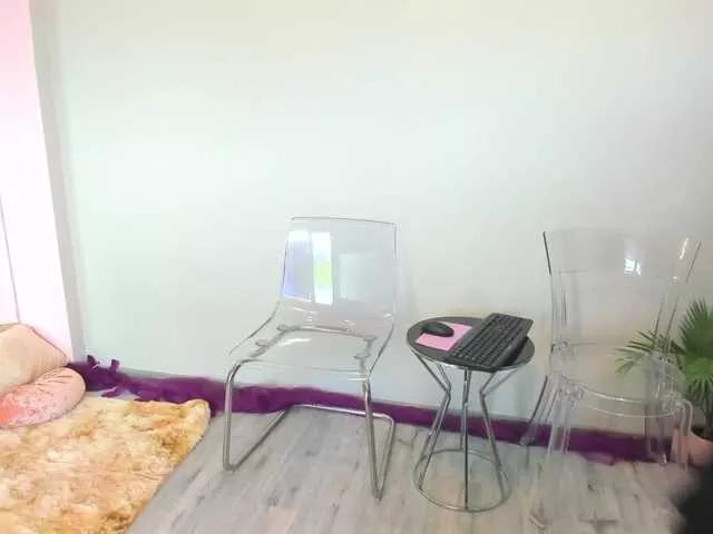 Maya-Hellen on BongaCams 